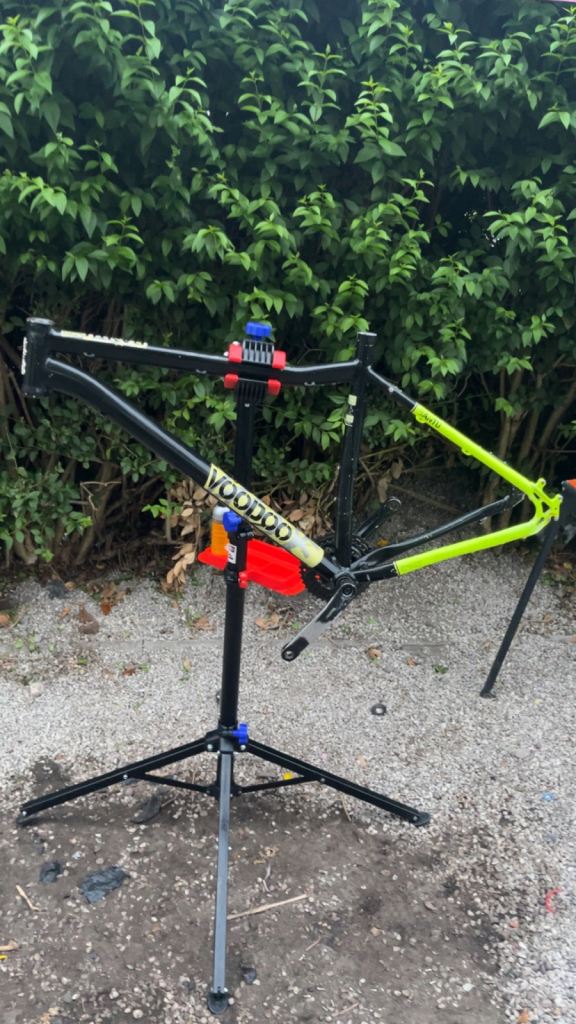 Voodoo Bantu Mountain Bike Frame - Black and Neon Yellow