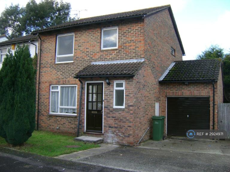 4 bedroom house in Hatfield Court, Calcot, Reading, RG31 (4 bed) (#2924971)