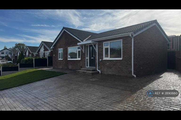 3 bedroom house in Tarnside Close, Stockport, SK2 (3 bed) (#2890660)