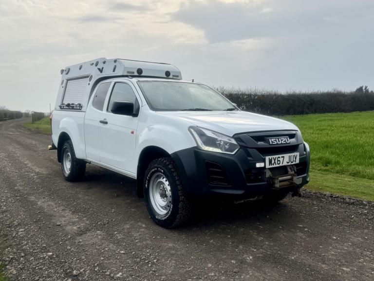 ISUZU D-MAX 1.9 TD EXTRA CAB UTILITY PICK UP WITH AIR CON 2017