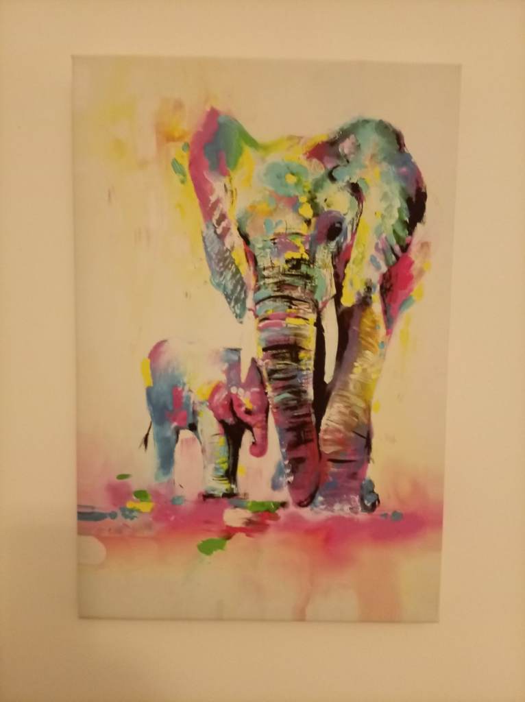 Picture of elephants for wall hanging.