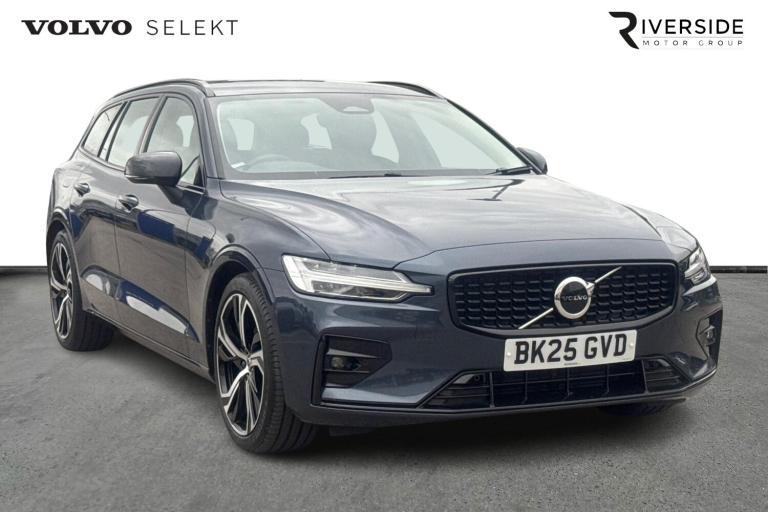 2025 Volvo V60 Plus, B4 Mild hybrid, Petrol, Dark Estate Petrol Automatic