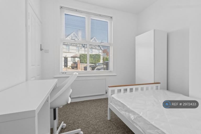 1 bedroom in St. Leonards Road, Eastbourne, BN21 (#2972433)