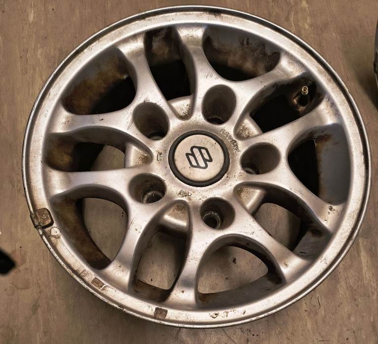 Suzuki Jimmy alloys wheels 