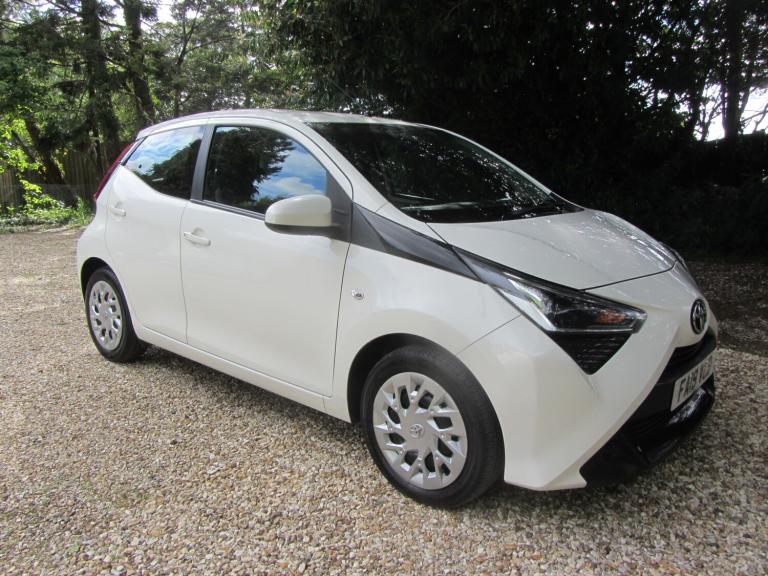 2019 Toyota AYGO 1.0 VVT-i X-Play 5dr HATCHBACK Petrol Manual