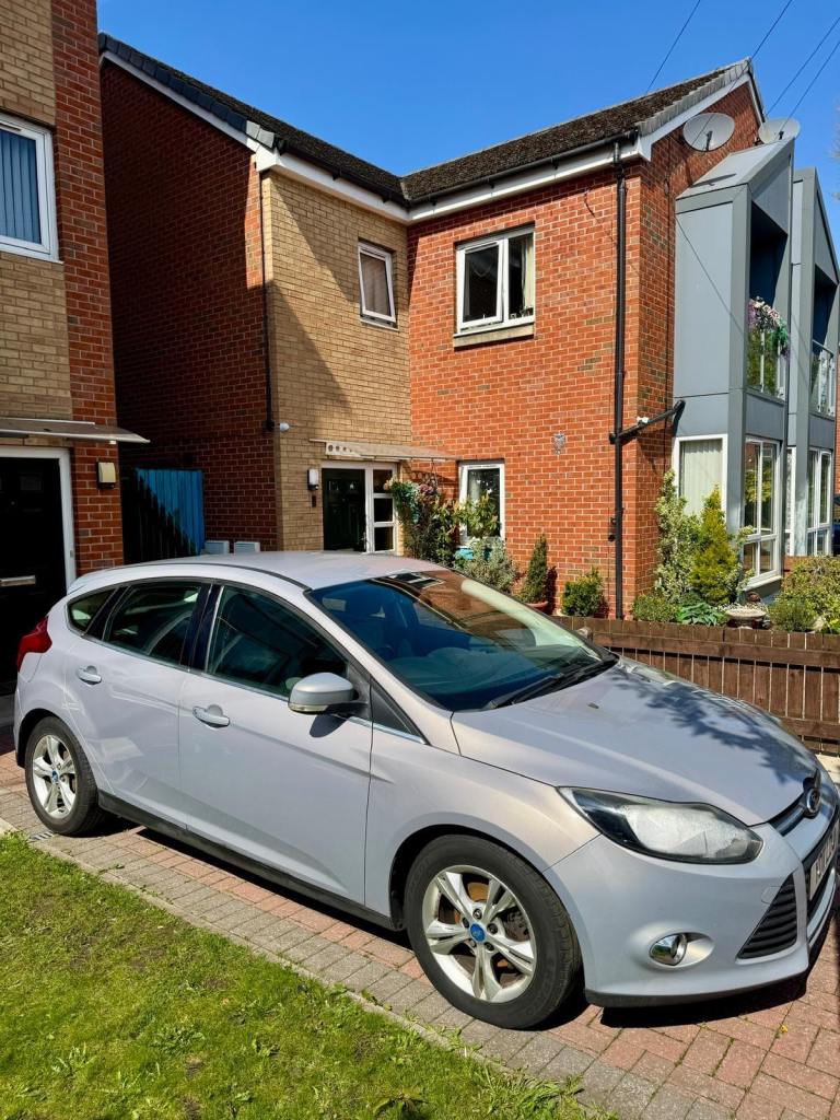 Ford, FOCUS, Hatchback, 2011, Manual, 1560 (cc), 5 doors