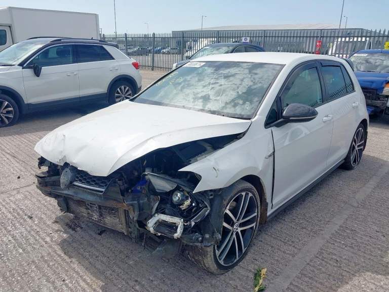 Share Breaking VW Golf MK7 GTD 2013 5Dr 2.0 TDI CUNA 6 Speed PDT White