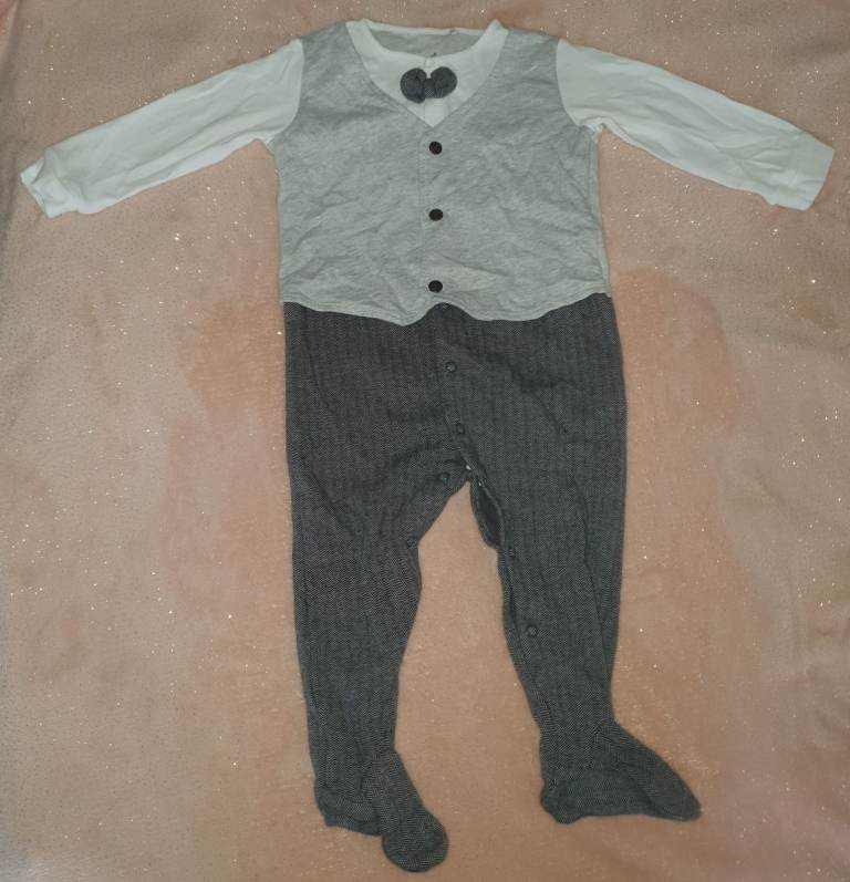 NEXT Baby Boys Mock Faux Waistcoat Trousers Bowtie Suit Wedding 9-12 mths 11kg 24lbs