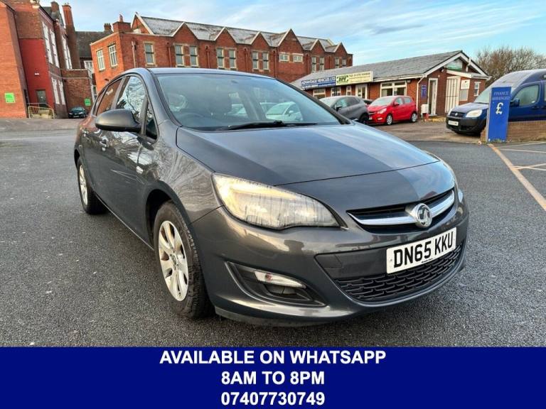 2015 Vauxhall Astra 1.4i 16V Design 5dr HATCHBACK PETROL Manual