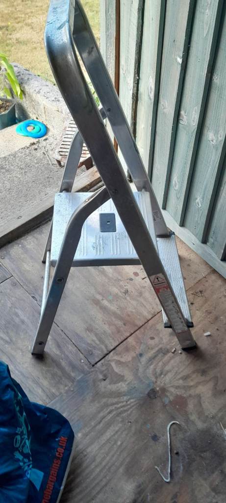 Aluminium Step Ladder - Good Condition