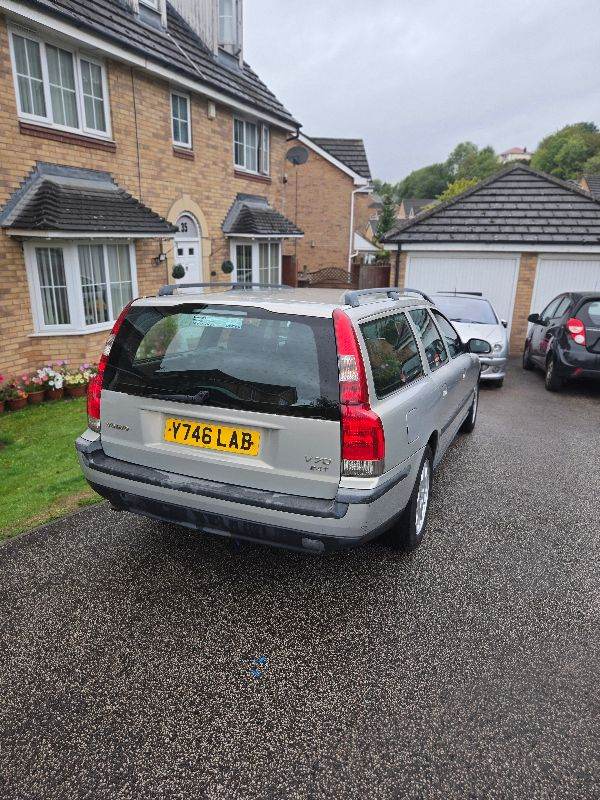 Volvo, V70, Estate, 2001, Automatic, 2435 (cc), 5 doors