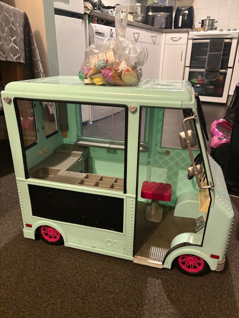 Kids play ice cream cart truck 