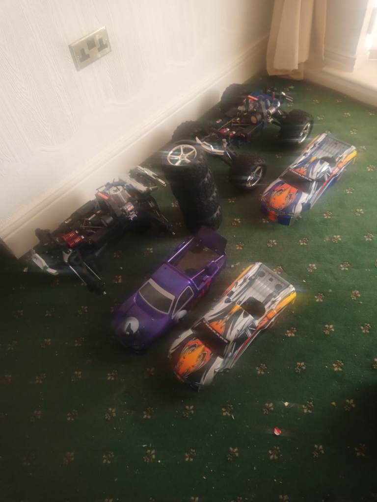 Traxxas Revo nitro trucks 