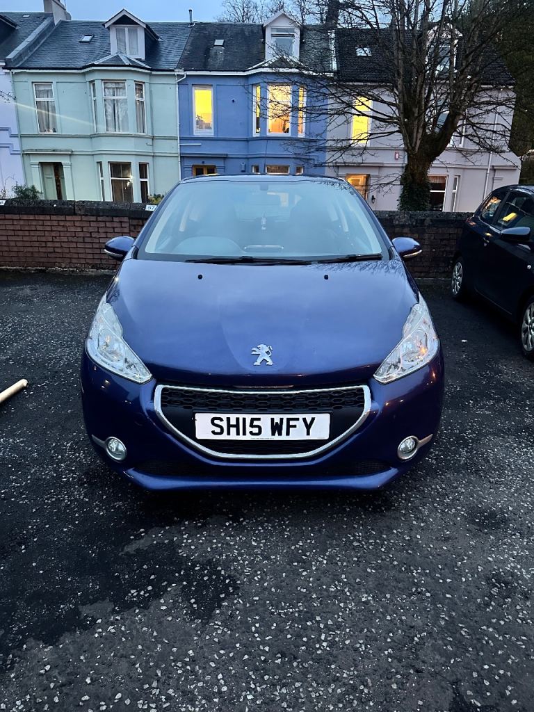 Peugeot 208 1.2litre petrol 