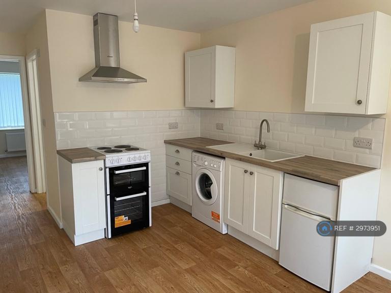 Studio flat in Holm Close, Ringwood, BH24 (#2973951)