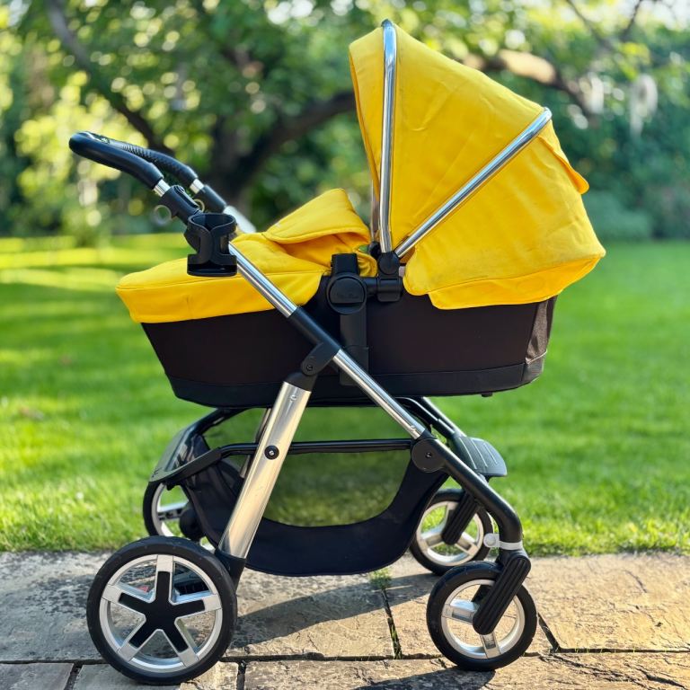 Silver Cross Pioneer Travel System in Yellow