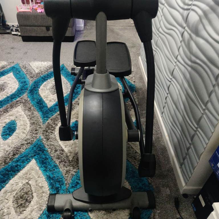 Nordic track cross trainer E7.2