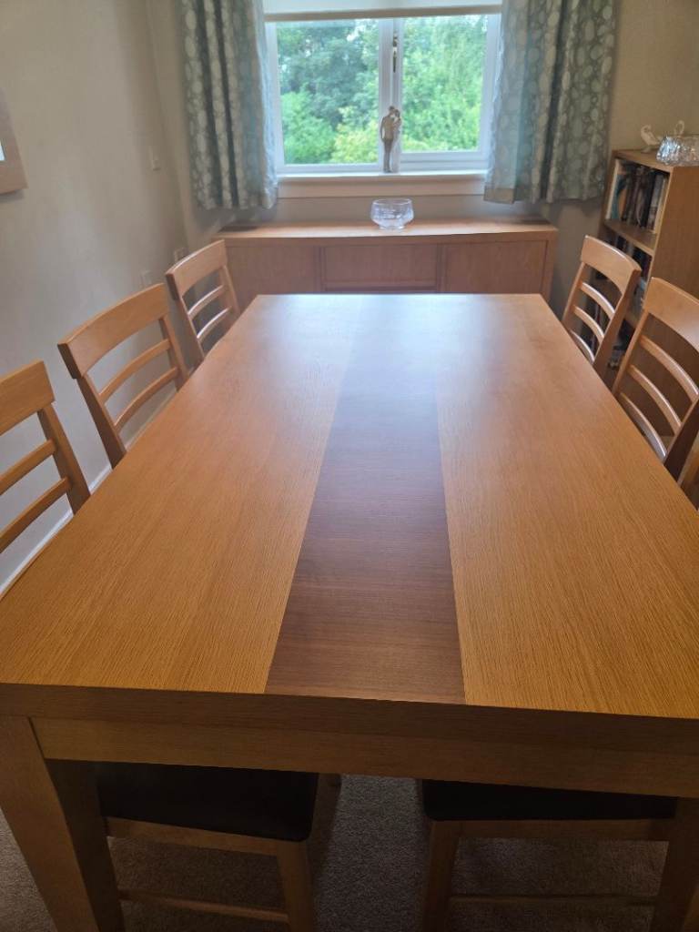 Oak dining table + 6 chairs + sideboard 