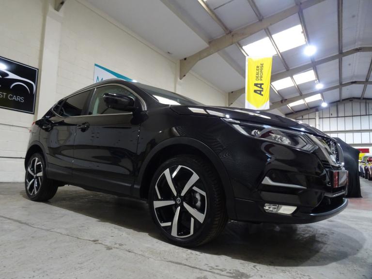 2019 Nissan Qashqai 1.3 DiG-T Tekna 5dr **LOW MILEAGE*ONLY 37000 MILES FROM NEW** HATCHBACK Petro...