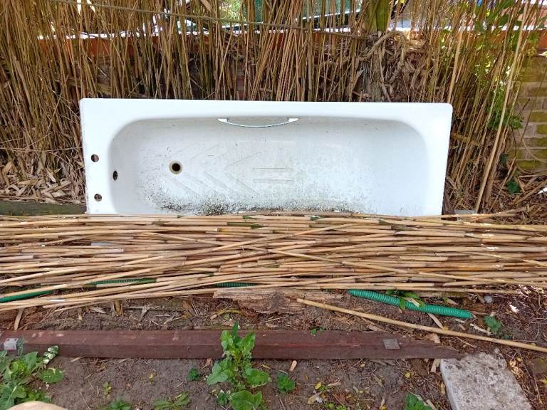 Bath tub - FREE