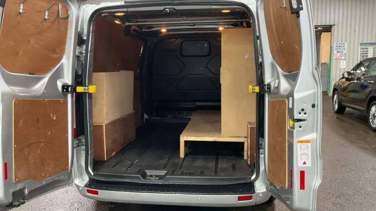 2018 Ford Transit Custom 2.0 EcoBlue 130ps Low Roof Limited Van PANEL VAN DIESEL Manual