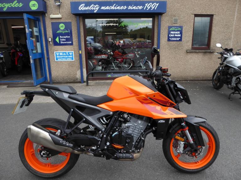 KTM 990 Duke - 2025 - 1,768 Miles at Penrith Motorcycles 