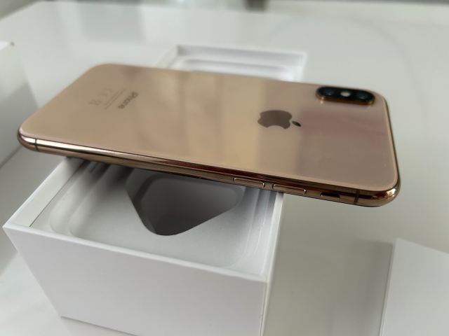 Apple iPhone XS 64gb Gold Unlocked | in Porthcawl, Bridgend | Gumtree