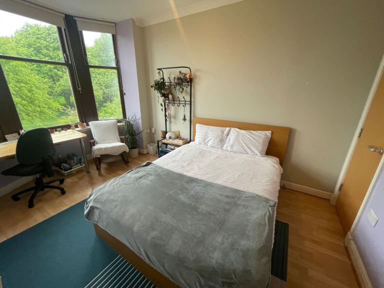 Glasgow West End - Large Double Room - All Female Student Flat - £575 All bills inc