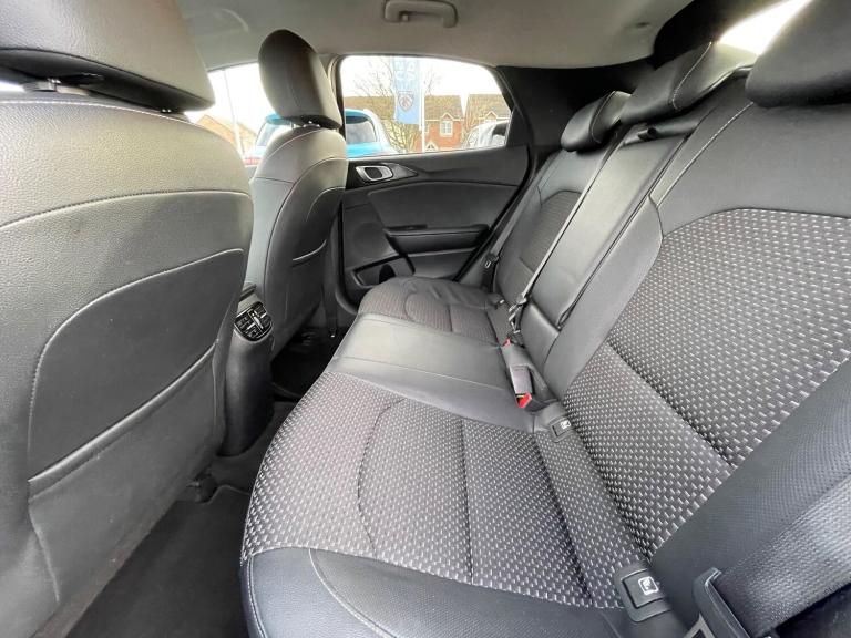 2020 Kia XCeed 1.0 T-GDi 3 Euro 6 (s/s) 5dr HATCHBACK Petrol Manual