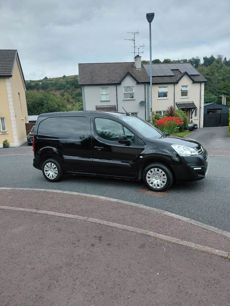 2018 Citroën berlingo 1.6 hdi 3 seater Full year mot 