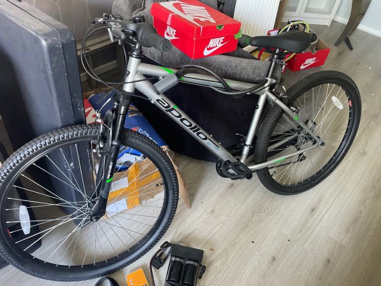 Apollo slant 17” adult mountain bike bundle 