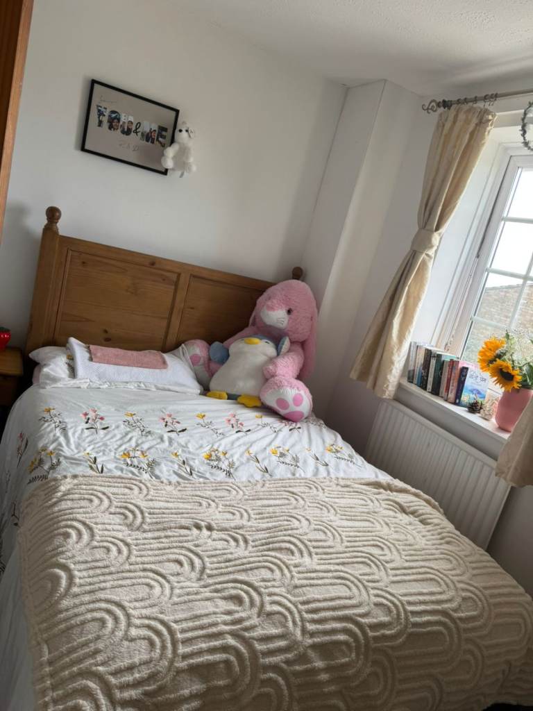 Double Room available for Rent (Female)