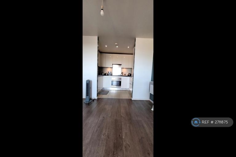 2 bedroom flat in London Road, Isleworth, TW7 (2 bed) (#2711875)