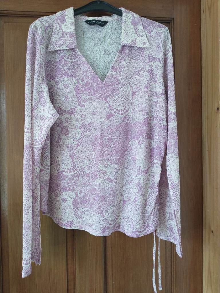 TOP (SMART) SIZE 20 - DOROTHY PERKINS. NEW COND. UNWORN.
