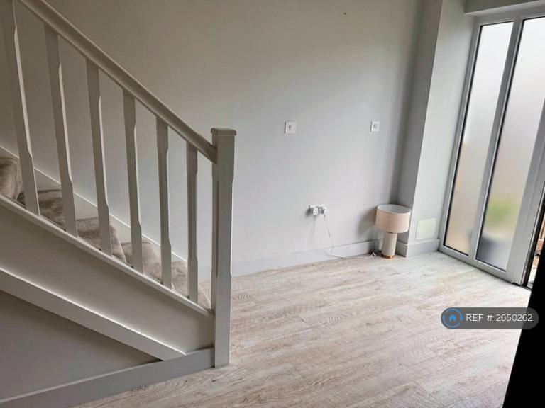 4 bedroom house in Wentworth Drive, Weldon, NN17 (4 bed) (#2650262)