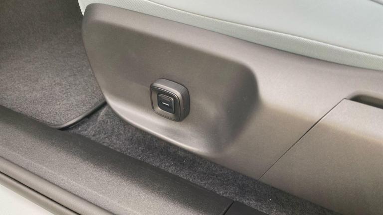 2025 Volvo EX30 Single Motor Extended Range 69kWh Ultra SUV 5dr Electric Auto (272 ps) ESTATE Ele...