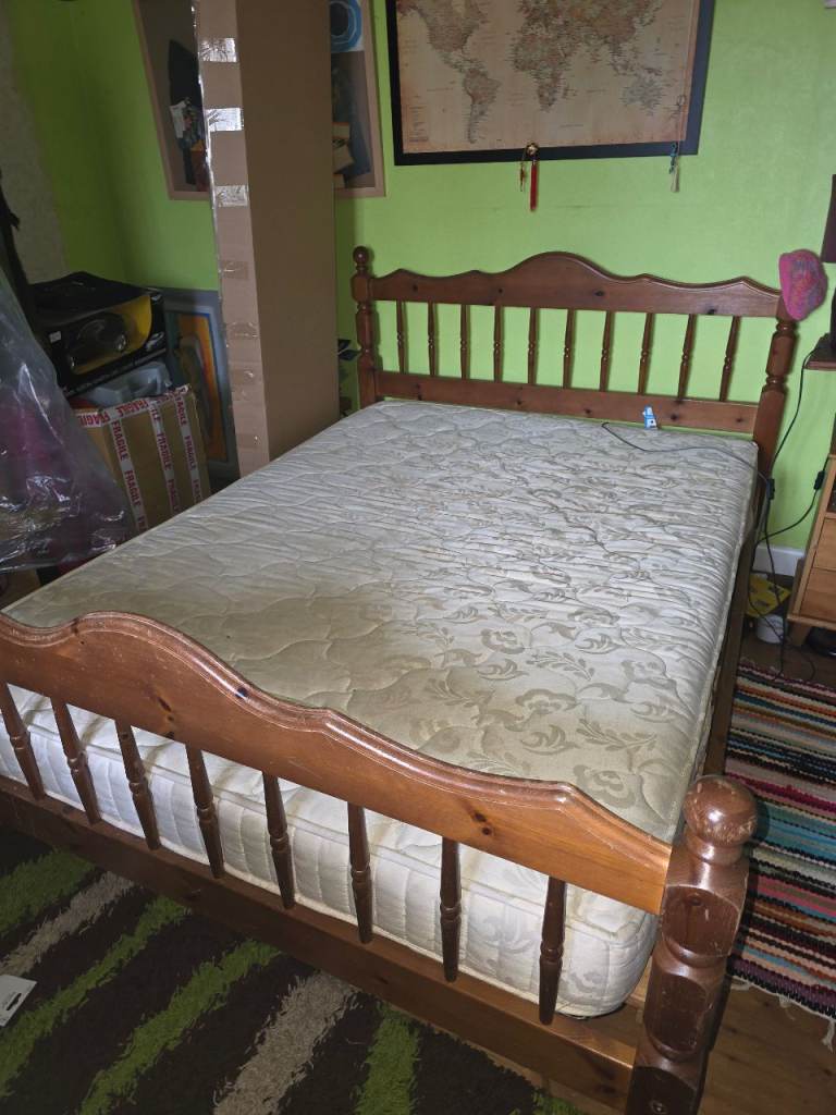 Pine double bed 