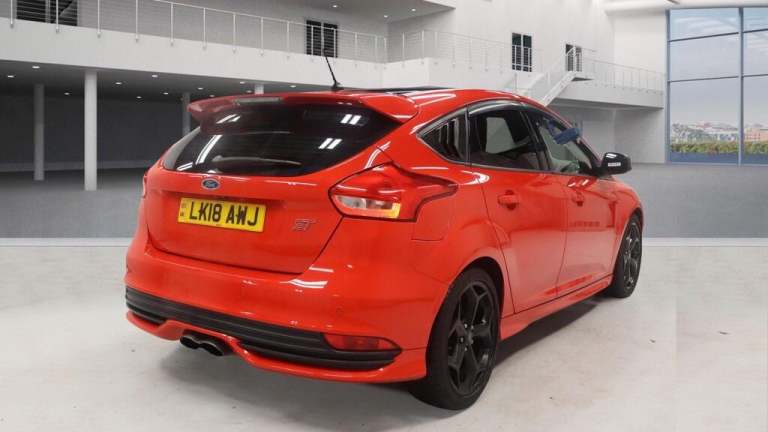 2018 Ford Focus 2.0T EcoBoost ST-3 Navigation 5dr HATCHBACK PETROL Manual