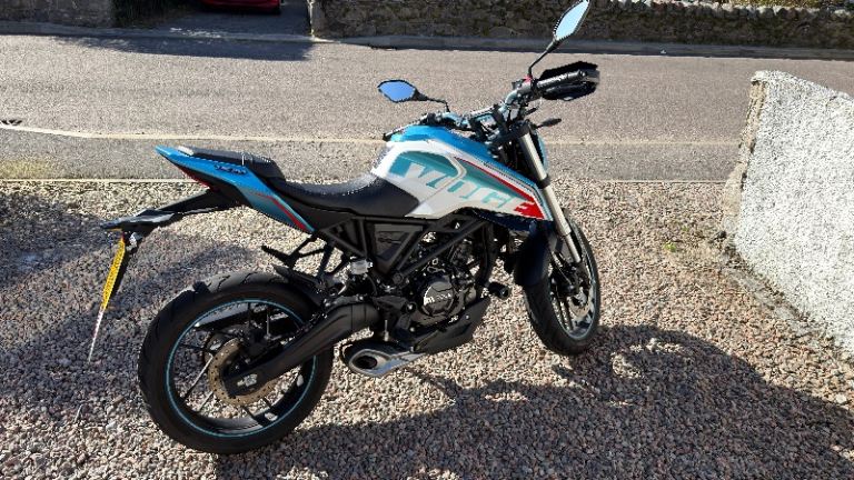 VOGE R125 motorcycle 125 learner ready