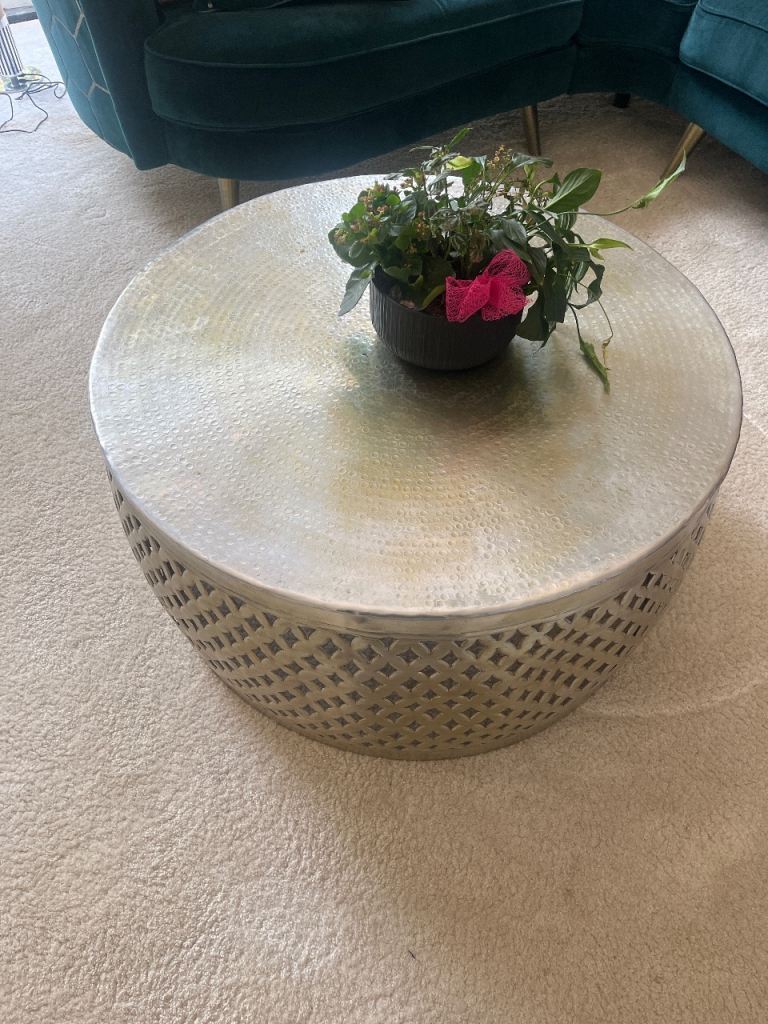Stylish Silver Metal Round Coffee Table – Good Condition