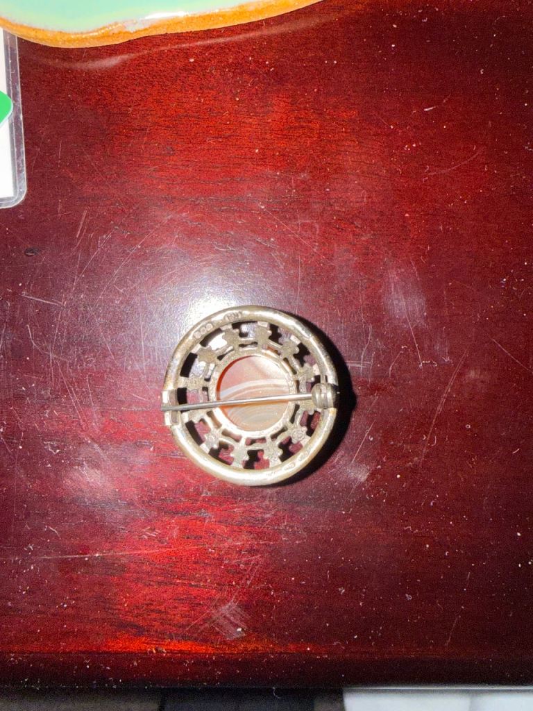 Vintage Scottish Agate Brooch - made by Robert Allison
