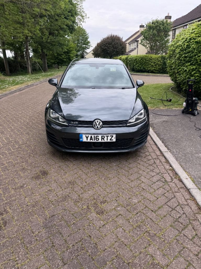 Volkswagen, GOLF, 2016, Manual, 1968 (cc)
