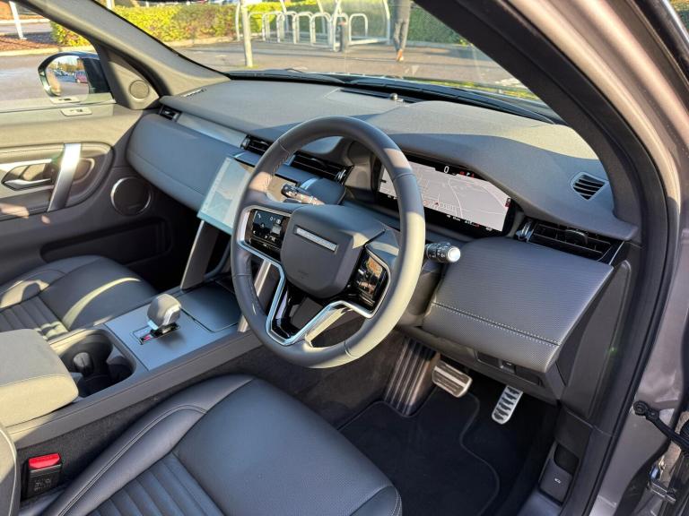 2025 Land Rover Discovery Sport 2.0 D200 Dynamic SE 5dr Auto [7 Seat] ESTATE DIESEL Automatic