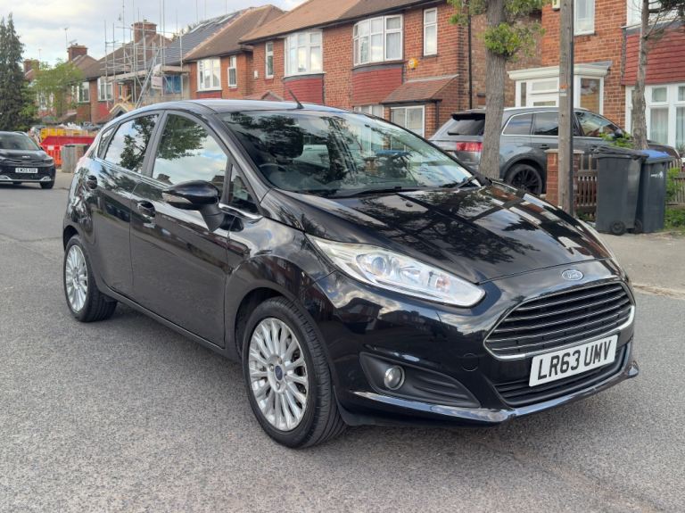 Ford Fiesta, 2013, petrol, manual