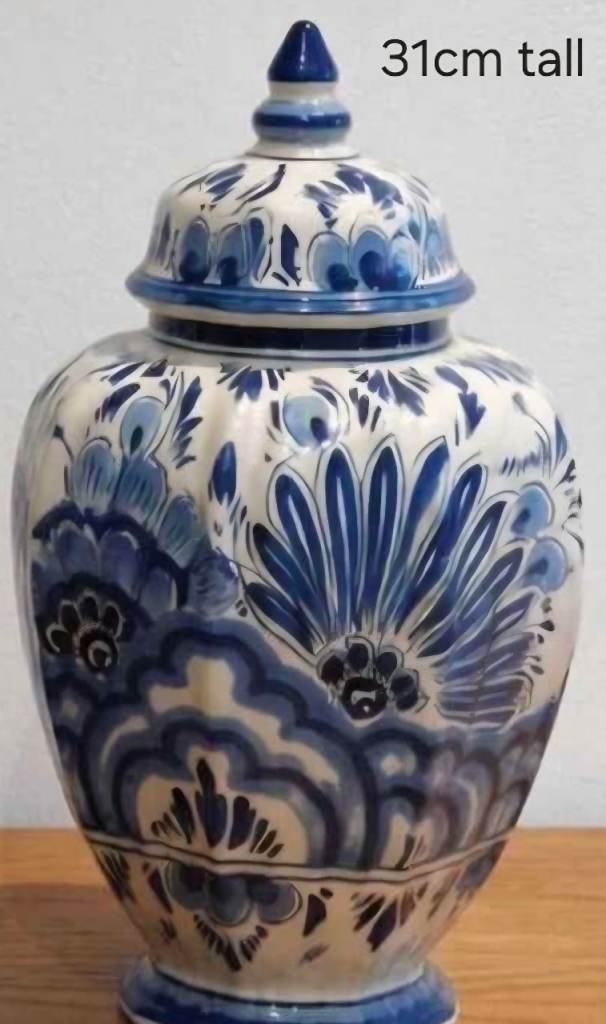 Delft ginger jar