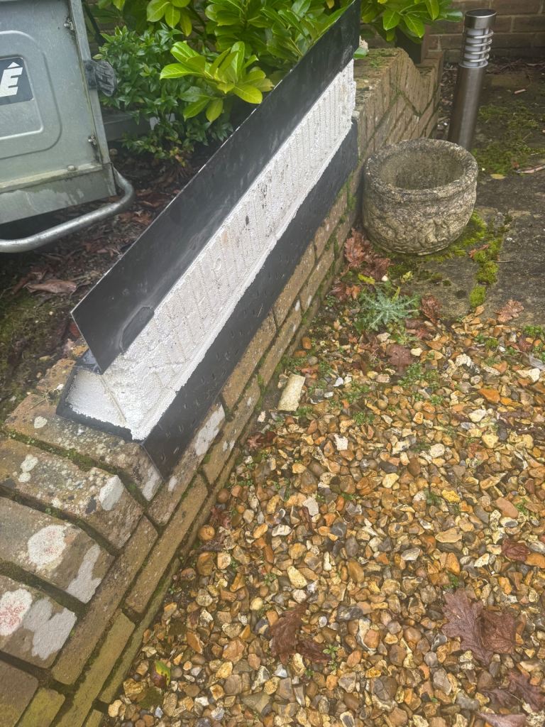 Catnic 90 cm long, cavity wall lintel