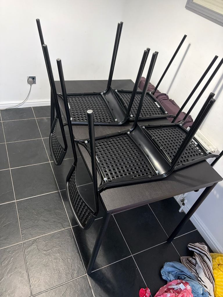 Dining table with chairs 
