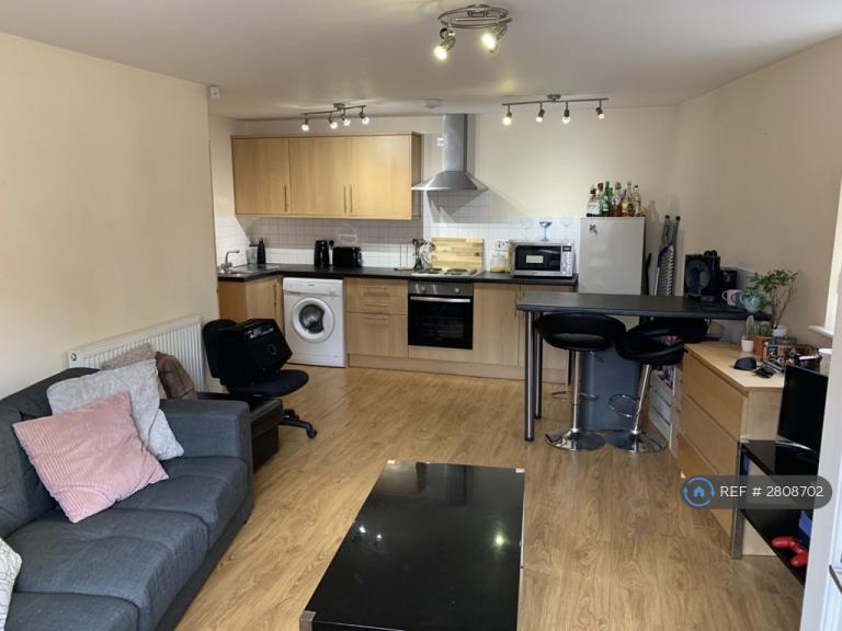 2 bedroom flat in Newland House, Leeds, LS6 (2 bed) (#2808702)