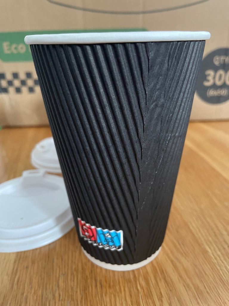 450 16oz double walled coffee and tea take away cups with lids .
