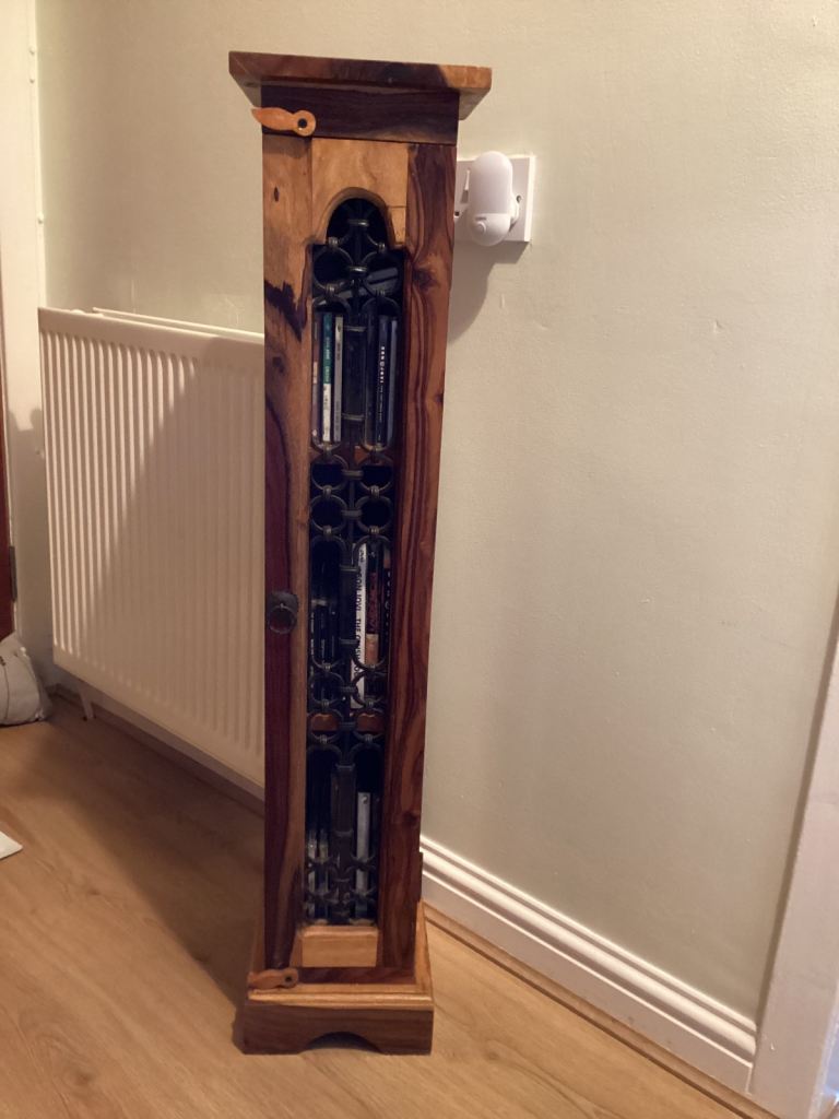 Cd/Dvd storage tower